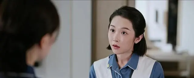 应世鸣古装侍女赢七与现代职场小佳系同一演员：细节速览