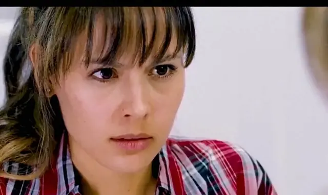 《黑暗面》密室对峙戏成人性试金石，丽莎反杀闭环完成：现场图