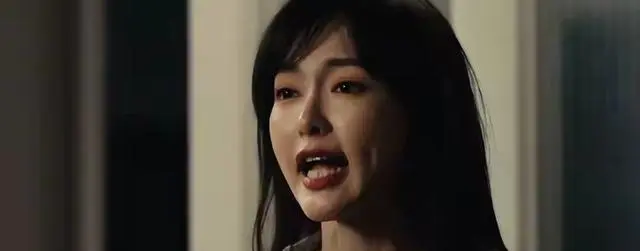 《不完美受害人》开播4集收视破1.5%，唐嫣饰林展翘直面职场性侵议题：现场图