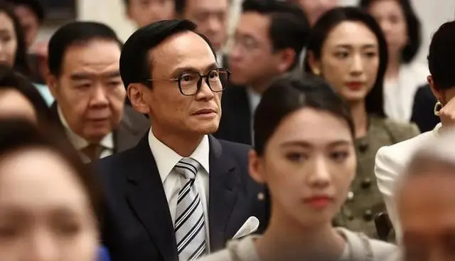 《寒战1994》上映引叙事争议，法治命题弱化引发观众讨论：相关图片